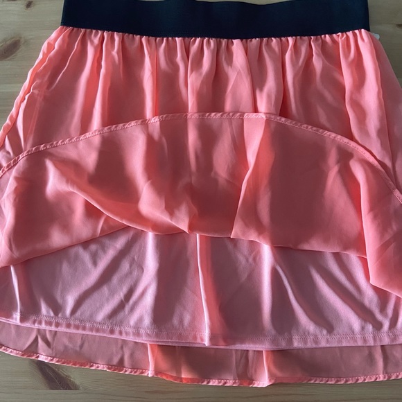 NEW WITH TAG Forever 21 Lined Coral Skirt - Picture 2 of 8